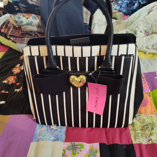 Betsy johnson handbag - nwt, bow