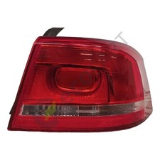 VOLKSWAGEN Passat B7 Rear Tail