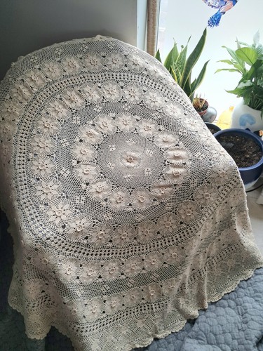 Vinted crochet tablecloth - vinted,