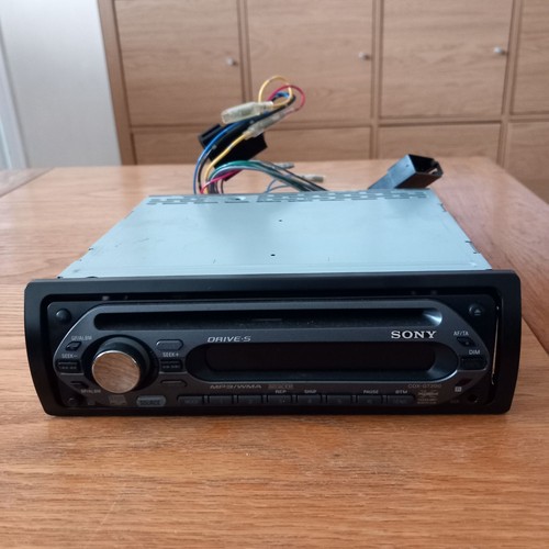 Sony cdx gt200 - car, player