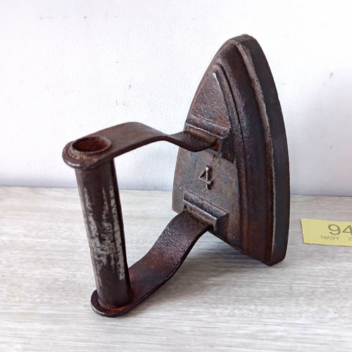 Vintage cast iron flat - cast,