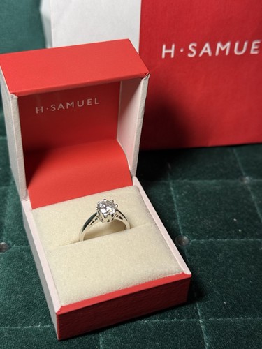 Natural carat solitaire - 1.00,