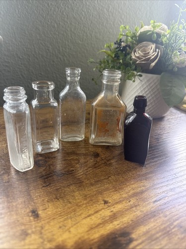 Vintage lot medicine glass - lot,