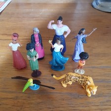 9x Disney Encanto Figures /