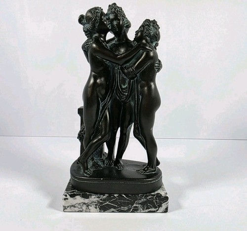 The three graces statue - the,