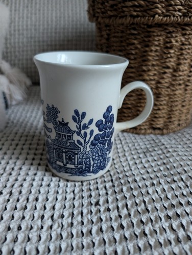 Vintage churchill blue willow - churchill,