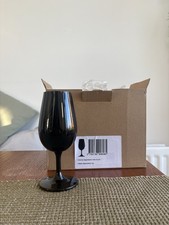 Iso type black - black, tasting
