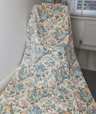 Vintage Floral Curtina