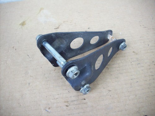 Engine mount upper plate - /,