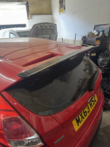 Ford fiesta race red mk7 - red,
