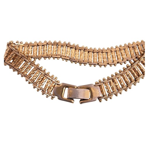 Vintage gold tone gate link - tone,