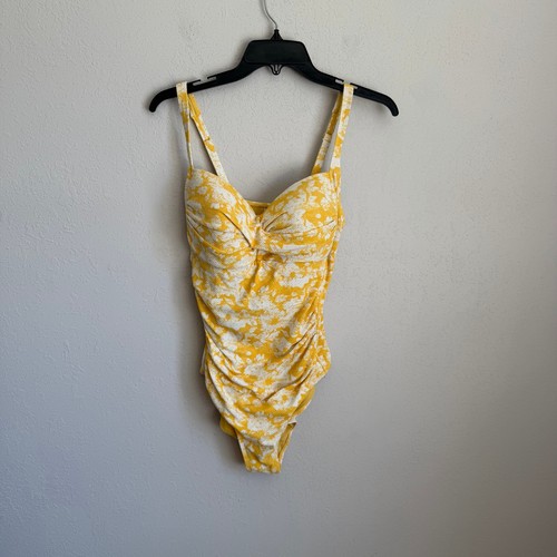 Nip tuck swim joanne twist - tuck,