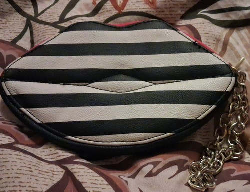 Betsey johnson lips small - johnson,