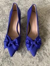 Cobalt Blue Shoes With Small Heel Size 40 New Condition
