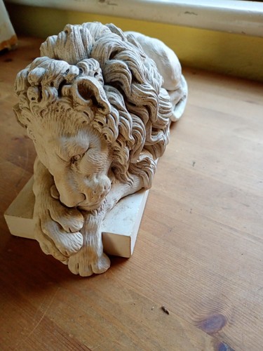 Plastic lion vintage - plastic, 12.5"