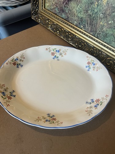 Grindley cream petal serving - petal,