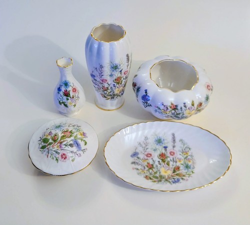 Aynsley wild tudor bone china - wild,