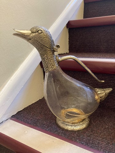 Duck shaped wine decanter - shaped,