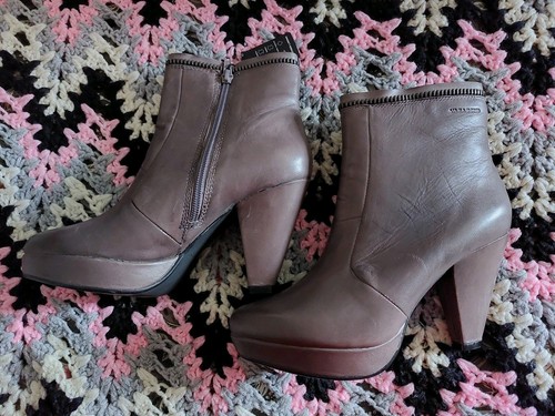 Ladies grey leather vagabond - ladies,