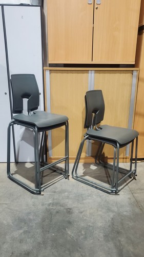 Hille classic grey plastic - classic,