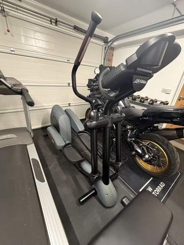 Life fitness cross - life,