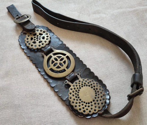 Lovely antique harness - a,