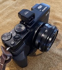 (MINT) Fujifilm XE-1 / XF 18mm