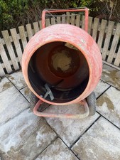 Powersmith Electric Cement Mixer & stand  In Very Good working  Condition 