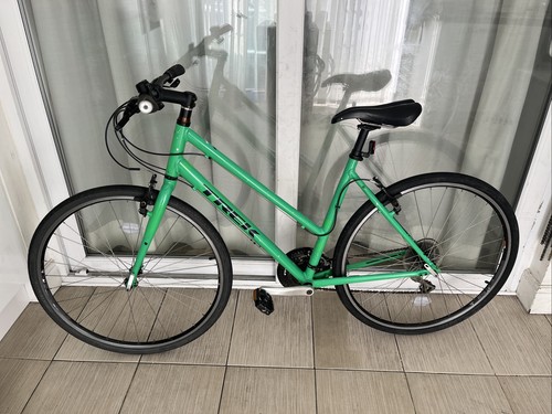 Trek fx2 hybrid bike - hybrid, medium