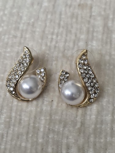 Women unusual shape cultured - shape,