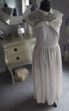 Antique Vintage 1940s wedding dress Tambour Lace detail