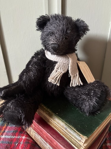 Chiltree bears oscar handmade - bears,