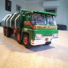 Corgi 1.50 code 3 Guy Warrior