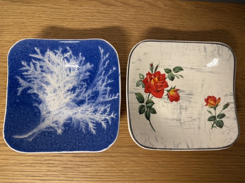 Two vintage midwinter dishes - two,