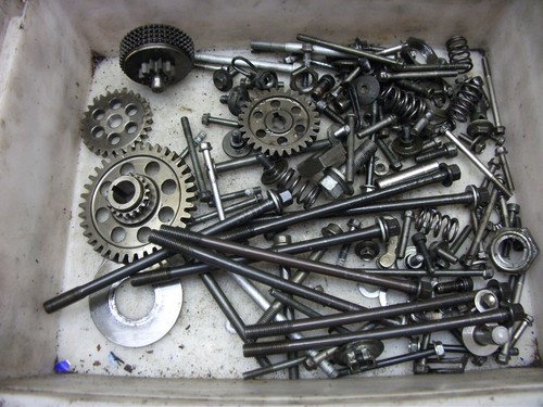 Suzuki 1000 wvbx - s, screws