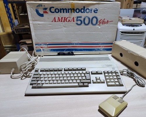 Commodore amiga 500 a500 - commodore,