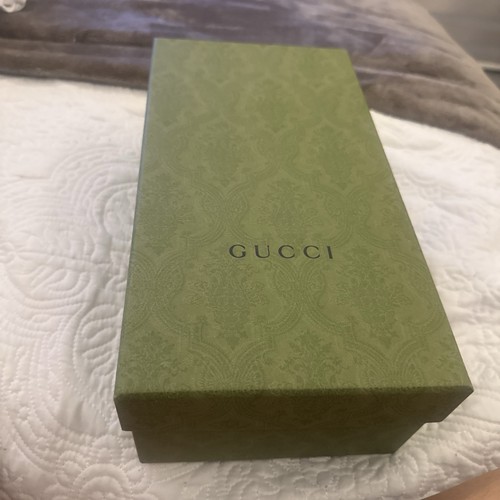 Gucci green authentic - gucci,
