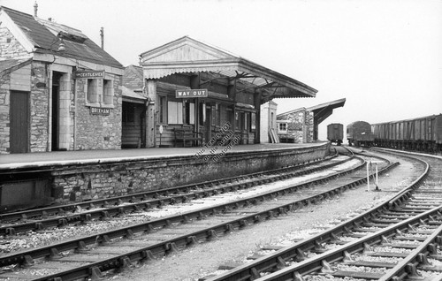 Brixham train station torbay - train, (torbay