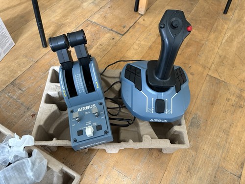 Thrustmaster tca officer pack - thrustmaster,
