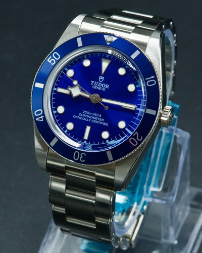 2026 unworn tudor black - unworn, 54