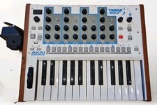 AKAI Timbre Wolf 25-Key Analog