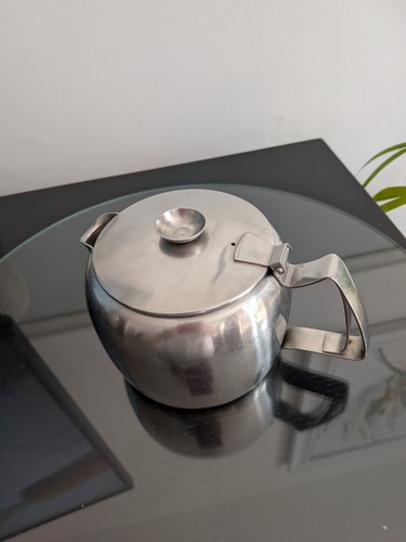 Teapot vintage old hall - teapot;,