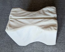 Knee / leg support sleeping cushion / pillow