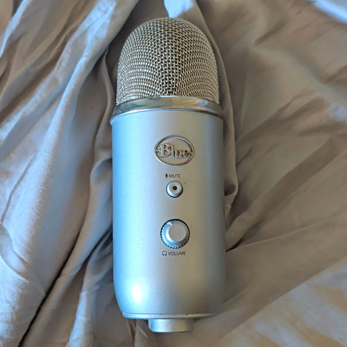 Blue yeti usb microphone - usb,