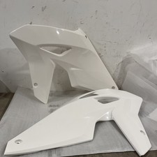 G. OEM BMW RIGHT & LEFT Shroud