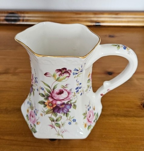 Mint vintage fenton - mint,