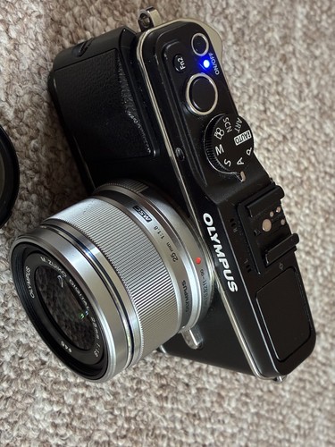 Olympus pen with 25mm - olympus, e-p3