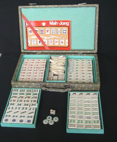 Vintage mahjong set 152 bamboo - 152,