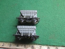 2 X KIT BUILT GRAIN WAGONS (OO-GAUGE) LOT N72