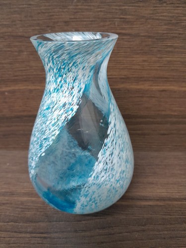 Caithness style glass vase - glass,